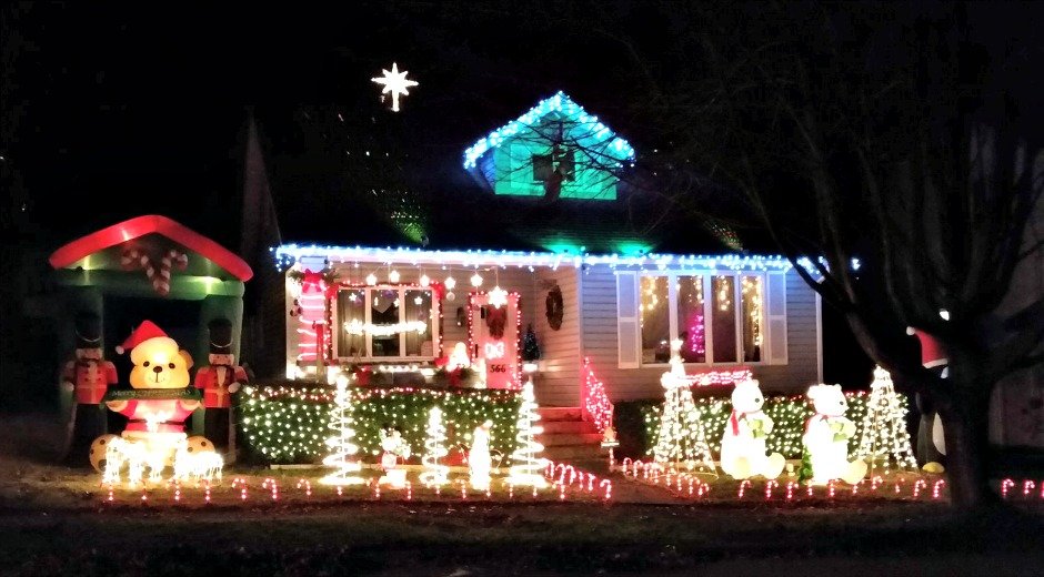 The First Christmas Light Display